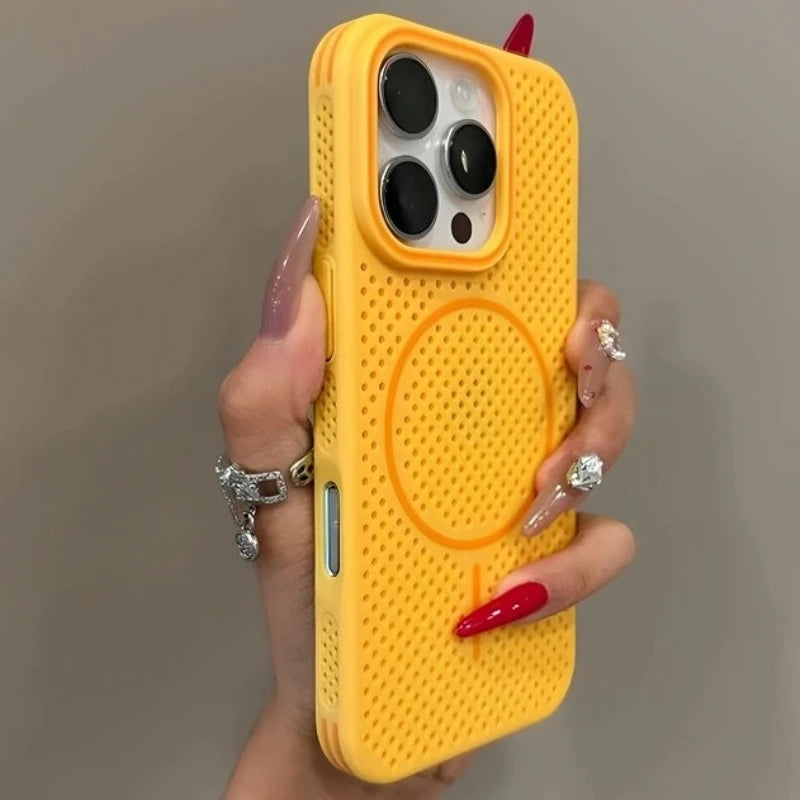 Funda Diseño Elegante.
compatible con Magsafe.
Con disipación de calor.
