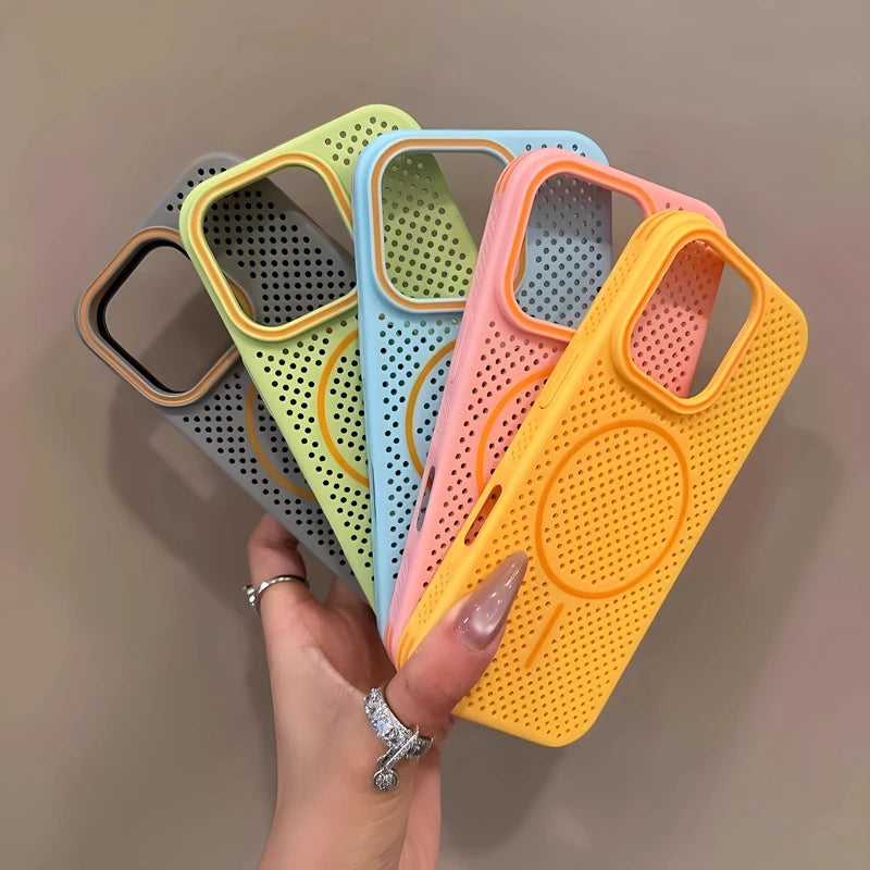 Funda Diseño Elegante.
compatible con Magsafe.
Con disipación de calor.