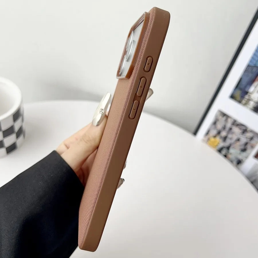 Funda Tejida de Alta Calidad.
Compatible con Magsafe.
Protección antigolpes y rayas.